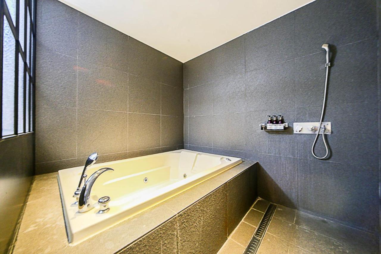 Hotel Myeongjak Chuncheon Exterior photo